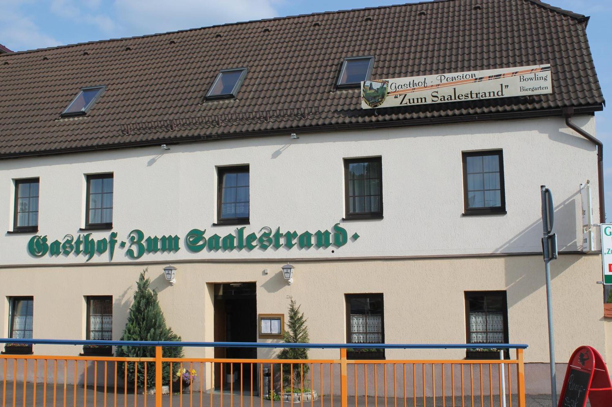 Gasthof & Pension Zum Saalestrand Bad Dürrenberg Esterno foto