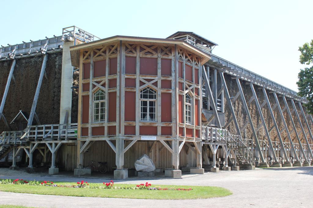 Gasthof & Pension Zum Saalestrand Bad Dürrenberg Esterno foto